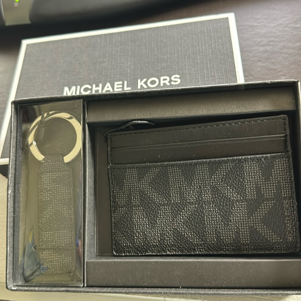 Michael Kors Men’s logo card holder & key ring